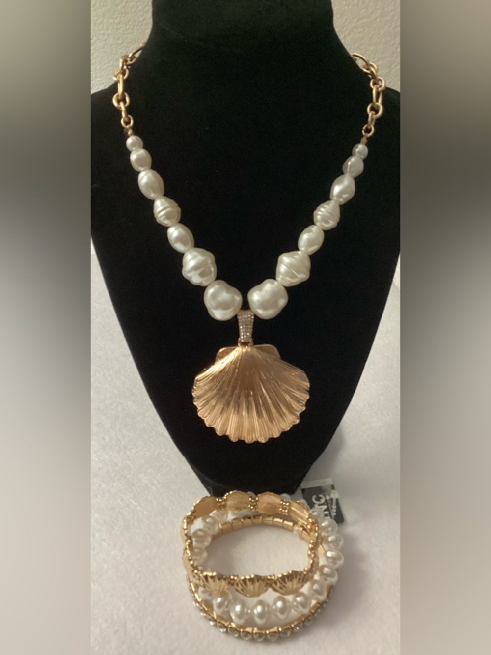 International Concepts Gold Shell Pendant Pearl Necklace & 3pc Bracelet Set